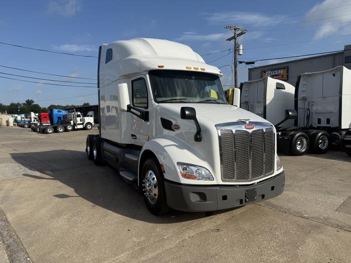 2021 Peterbilt 579-21