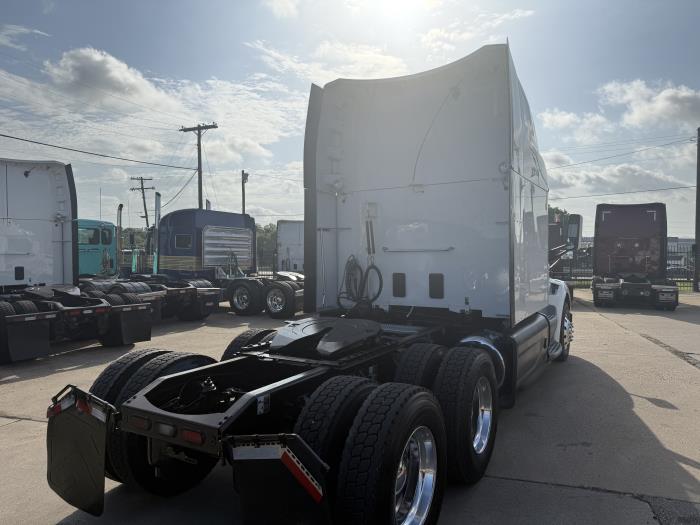 2021 Peterbilt 579-27