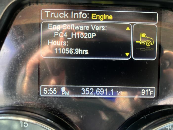 2020 Peterbilt 567-33