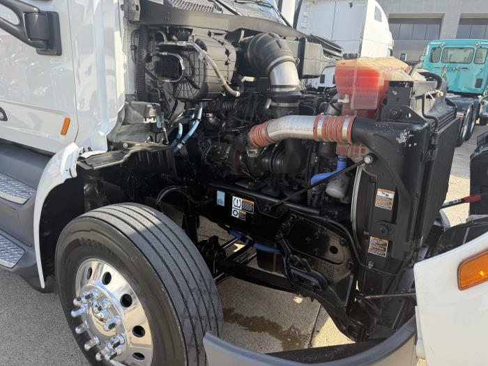 2021 Peterbilt 579-33