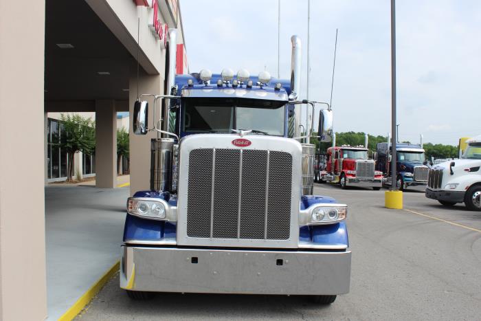 2024 Peterbilt 389-2