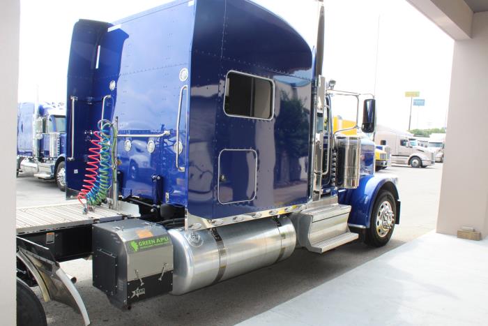 2024 Peterbilt 389-7