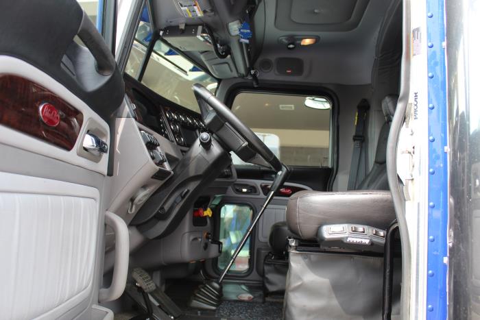 2024 Peterbilt 389-9