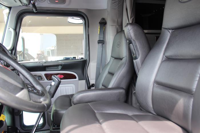 2024 Peterbilt 389-10