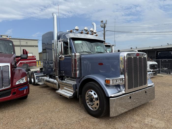 2026 Peterbilt 589-4