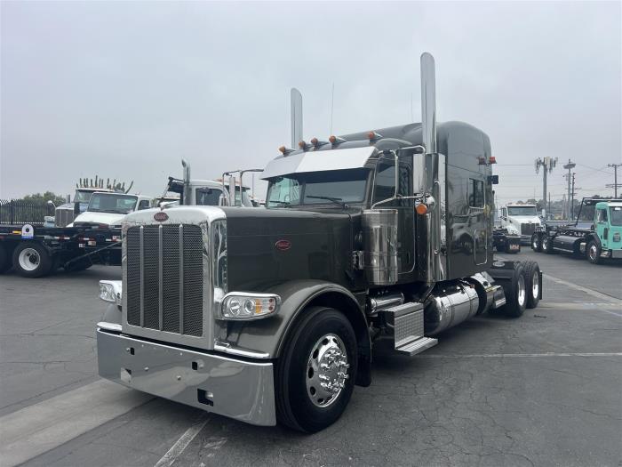 2023 Peterbilt 389-1