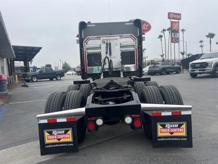 2023 Peterbilt 389-6
