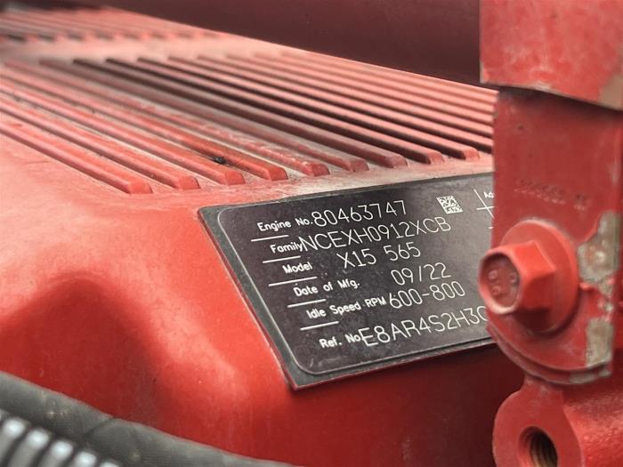 2023 Peterbilt 389-18