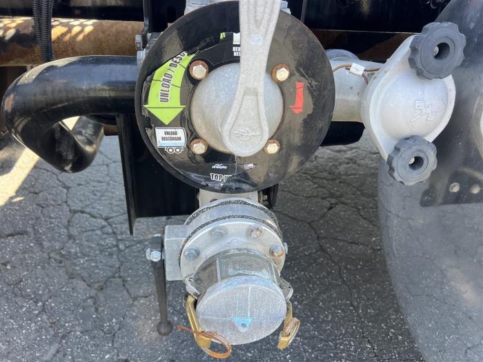 2020 Peterbilt 567-6