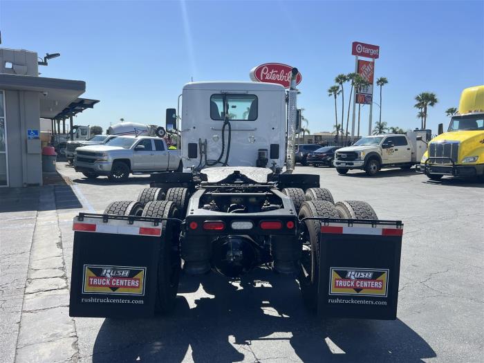 2020 Peterbilt 567-8