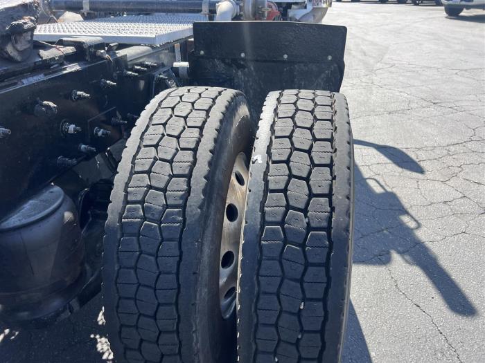 2020 Peterbilt 567-18