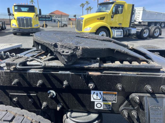 2020 Peterbilt 567-19