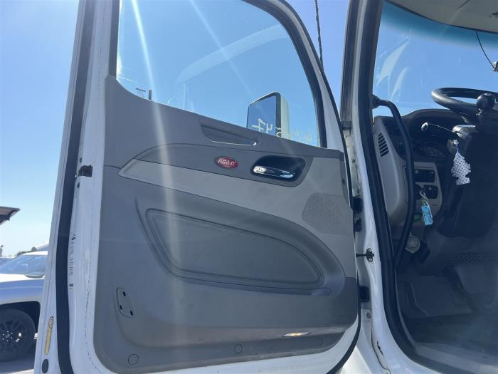 2020 Peterbilt 567-25
