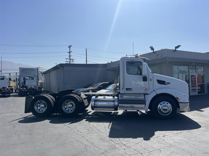 2018 Peterbilt 579-4