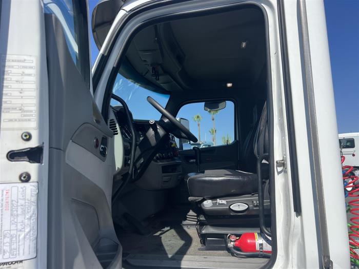 2018 Peterbilt 579-18