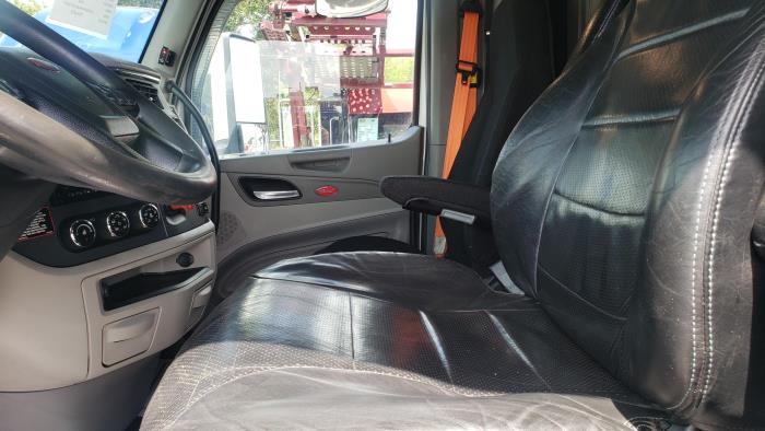 2019 Peterbilt 579-9