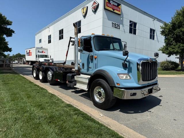 2020 International HX620-2