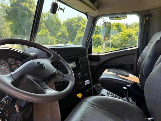 2020 International HX620-7