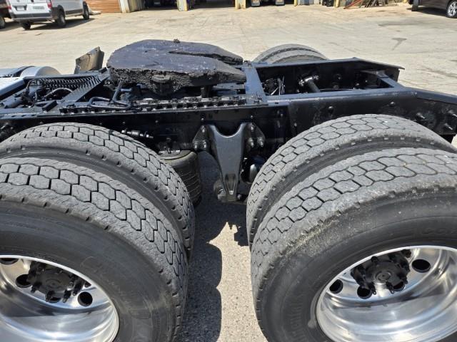 2019 International LT625-16