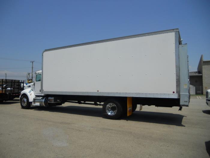 2017 Peterbilt 337-4