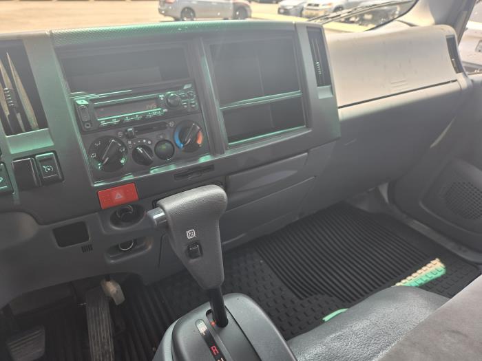 2019 Isuzu NRR-11