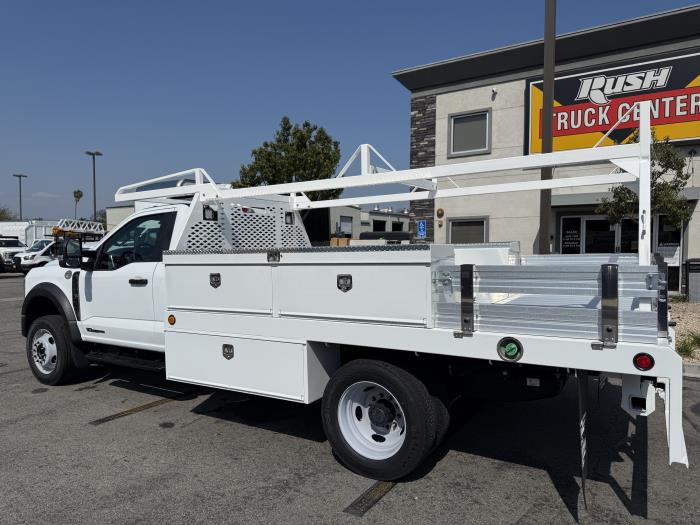 2025 Ford F-550-2