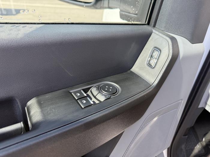2025 Ford F-550-22