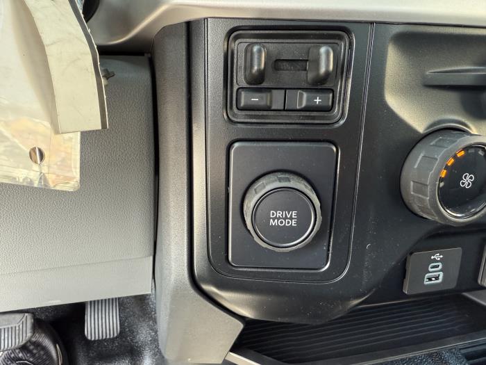 2025 Ford F-550-27