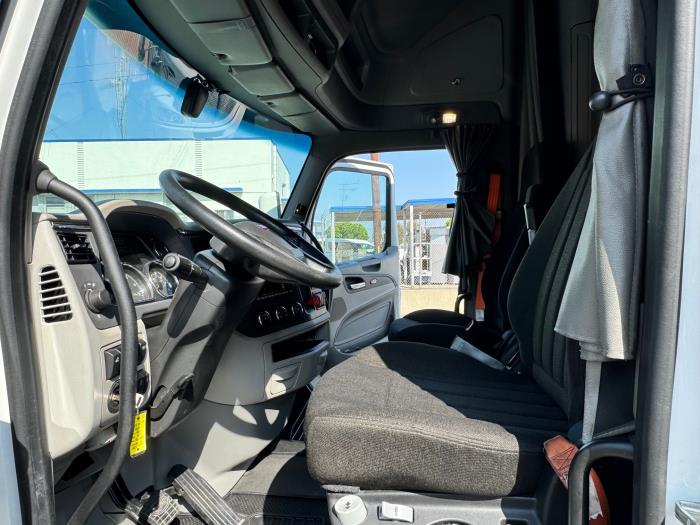 2021 Peterbilt 579-11