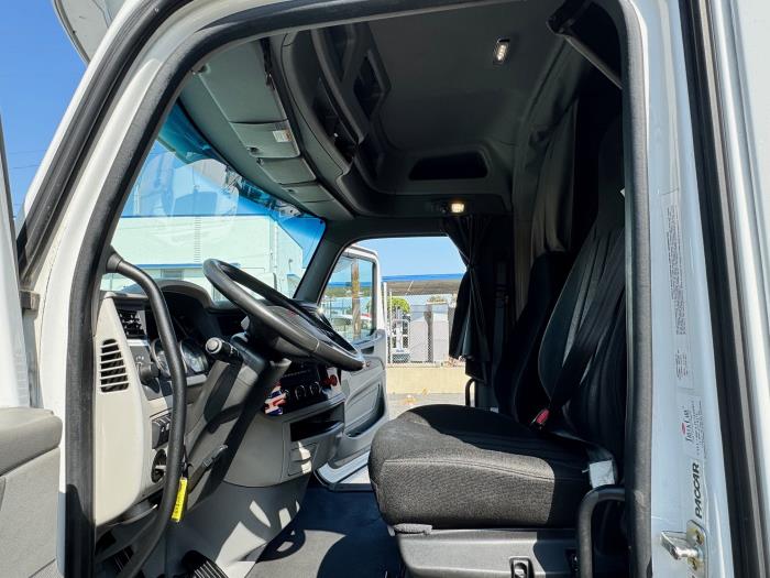 2022 Peterbilt 579-9
