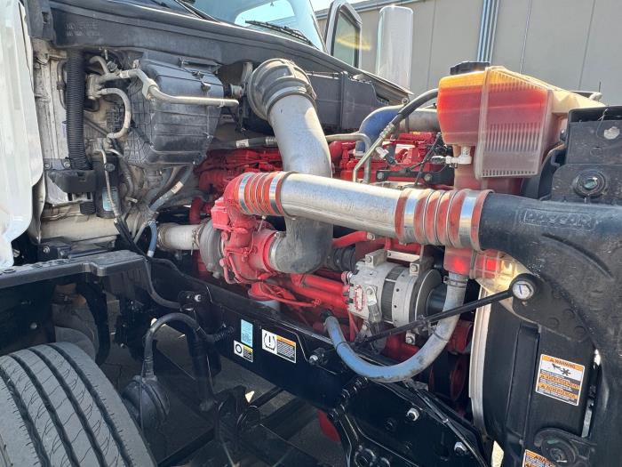 2022 Peterbilt 579-18