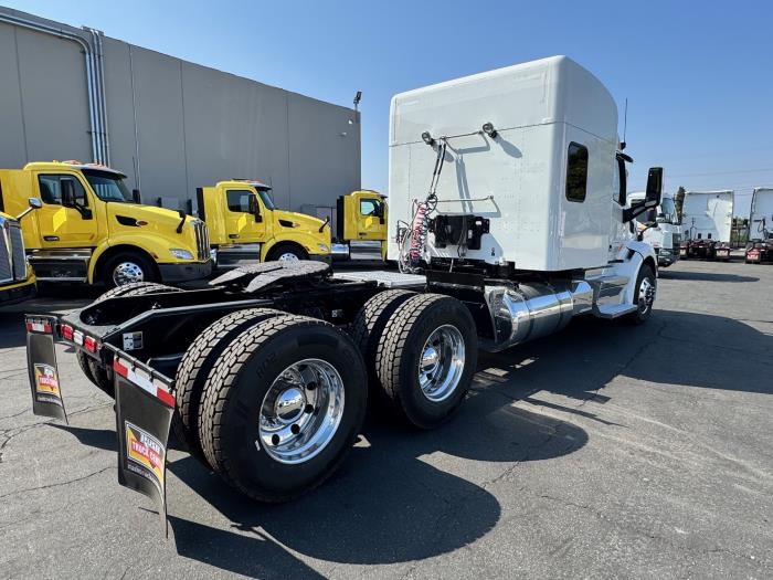 2022 Peterbilt 579-5