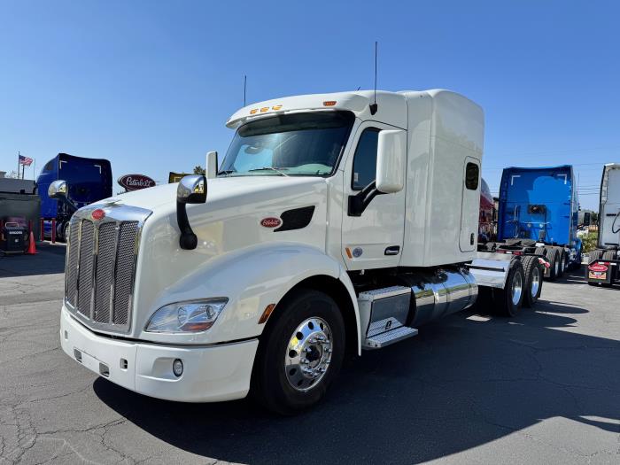 2022 Peterbilt 579-1