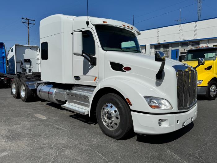 2022 Peterbilt 579-3