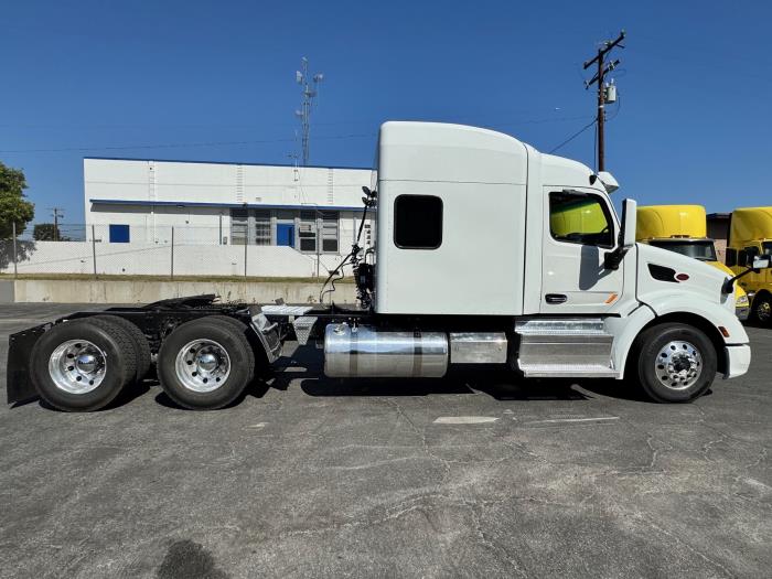 2022 Peterbilt 579-4