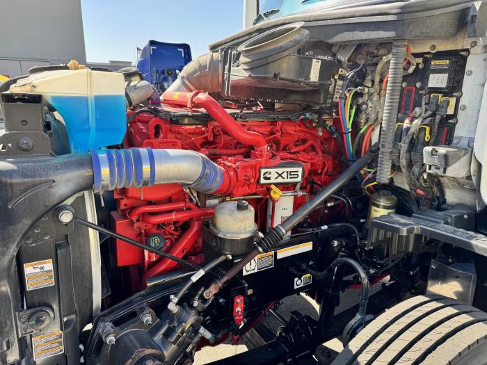 2022 Peterbilt 579-17