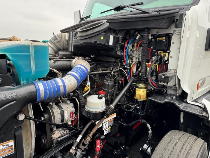2021 Peterbilt 579-9
