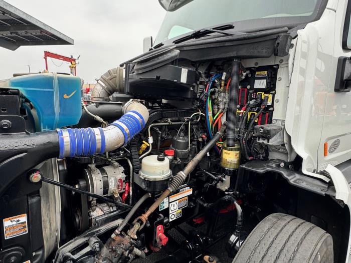 2021 Peterbilt 579-9