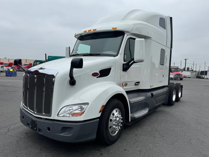 2021 Peterbilt 579-1