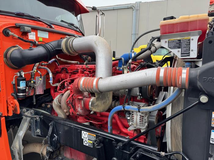 2017 Peterbilt 389-10