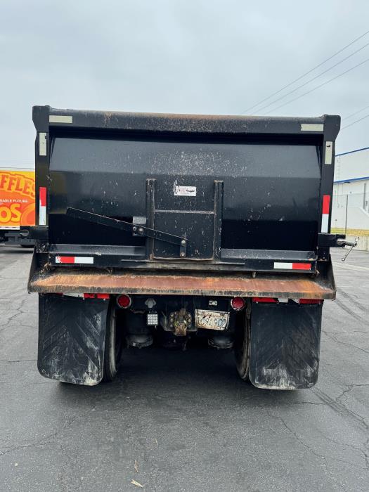2017 Peterbilt 389-6