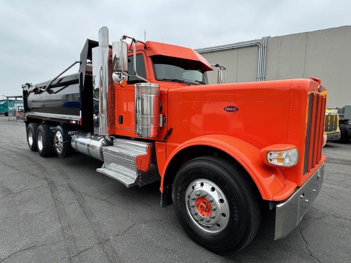 2017 Peterbilt 389-3