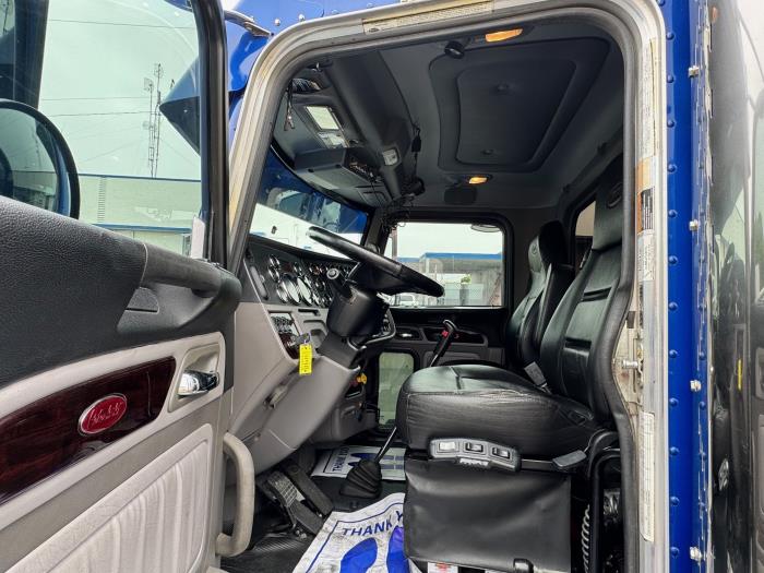 2018 Peterbilt 389-11