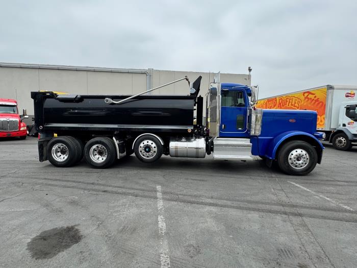 2018 Peterbilt 389-4