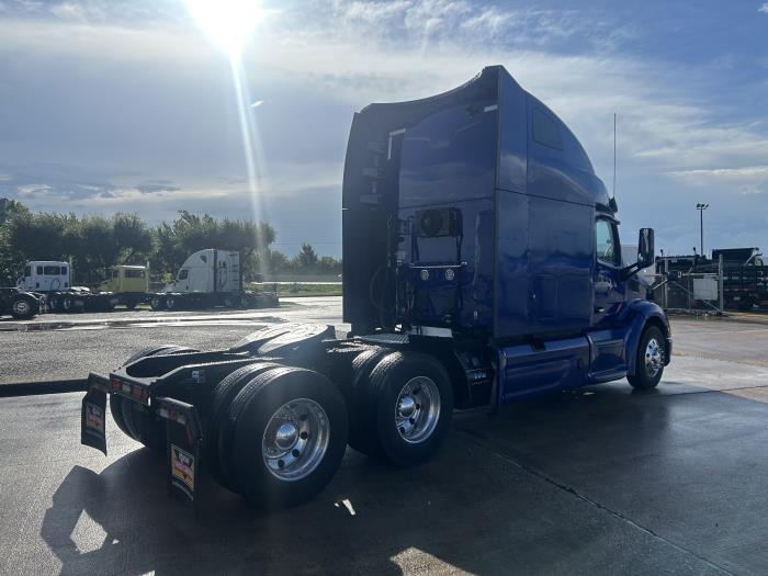 2022 Peterbilt 579-5