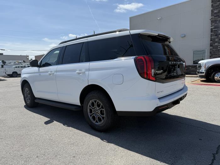 2025 Ford Expedition-3