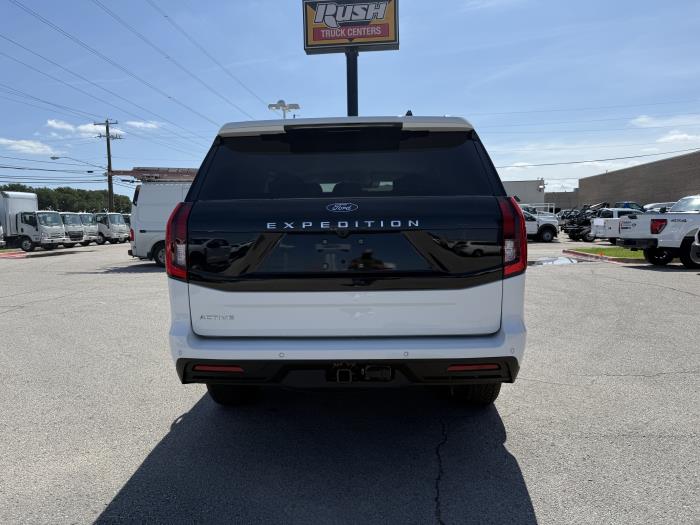 2025 Ford Expedition-4