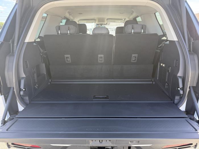 2025 Ford Expedition-10