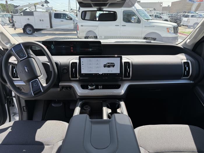 2025 Ford Expedition-18