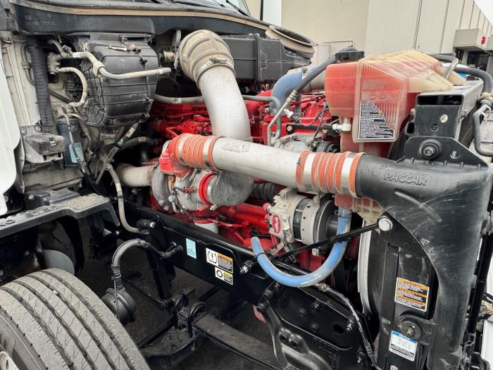 2022 Peterbilt 579-10